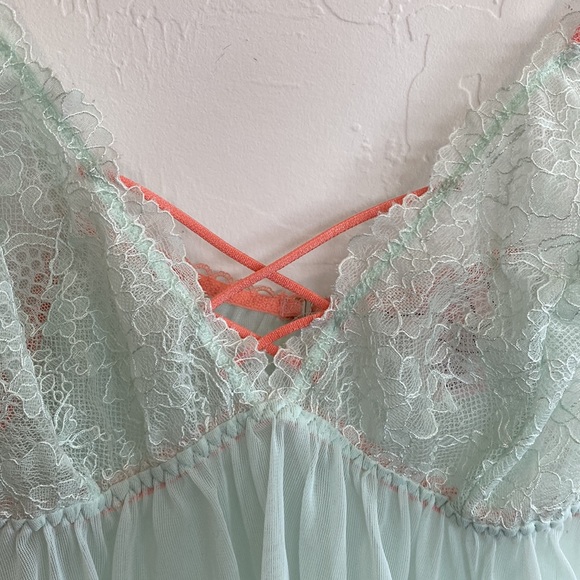 NWOT Victoria’s Secret unlined lingerie top M mint, coral - Picture 3 of 9